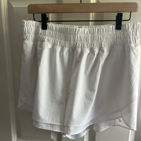 EUC like new Calia  Women's White Step Up Shorts, size L. Lined. Athletic - Picture 2 of 11